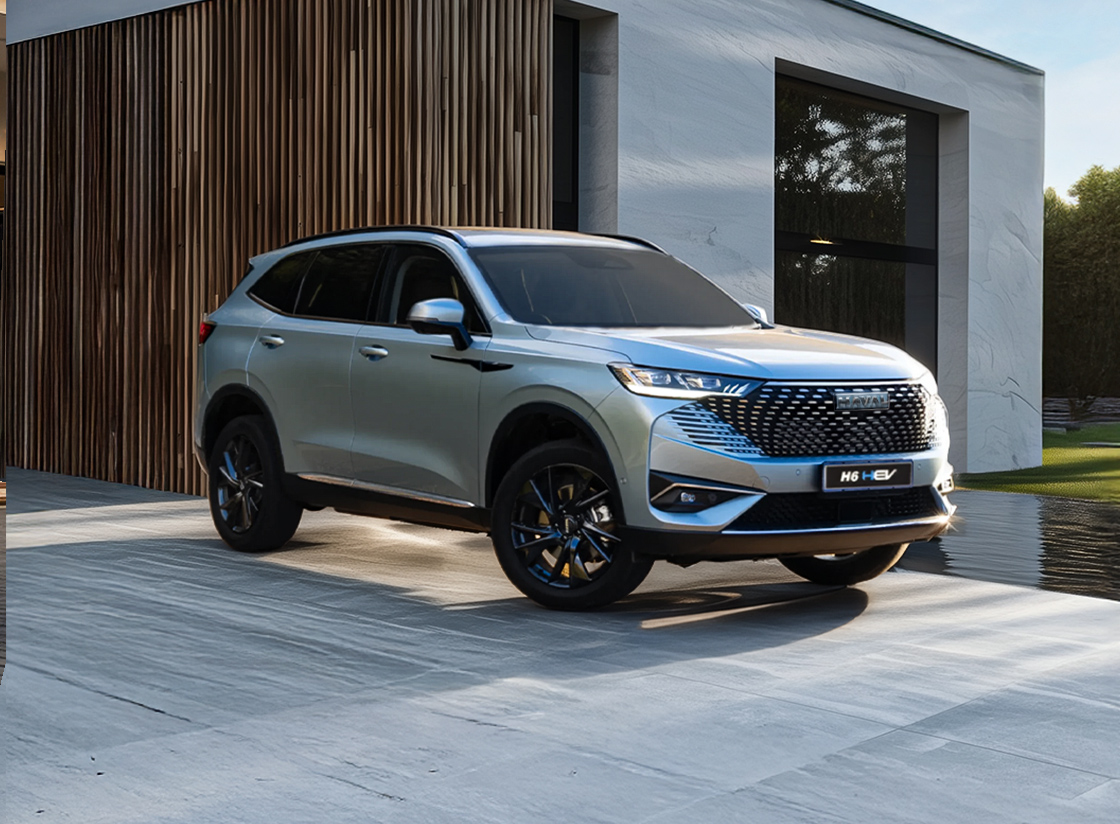 Strong 19" alloy wheels and auto-folding mirrors offering both reliability and elegance.